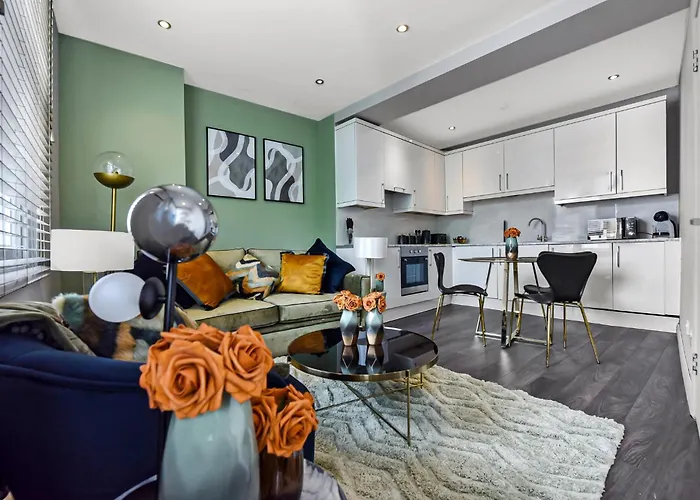 Newly Renovated 1 Bdr Flat - Central Location
